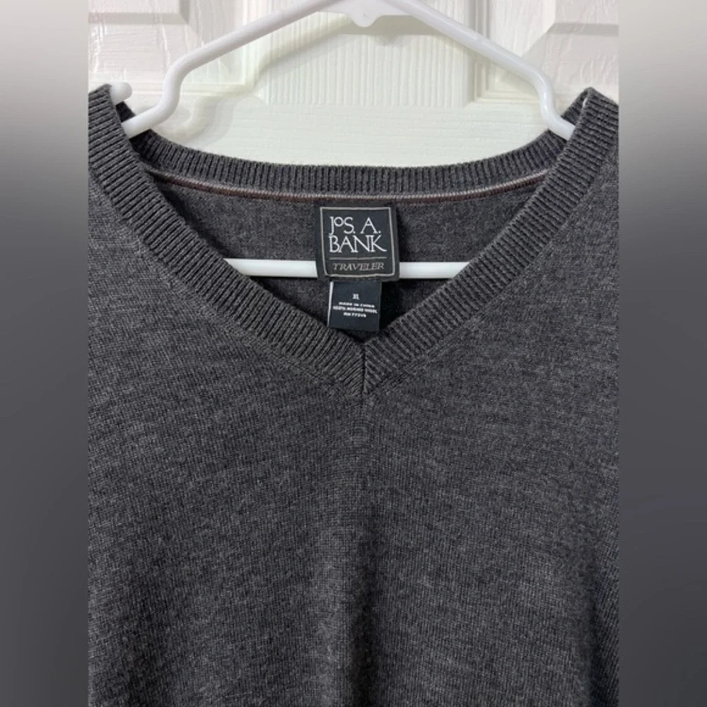 Men’s V Neck Sweater